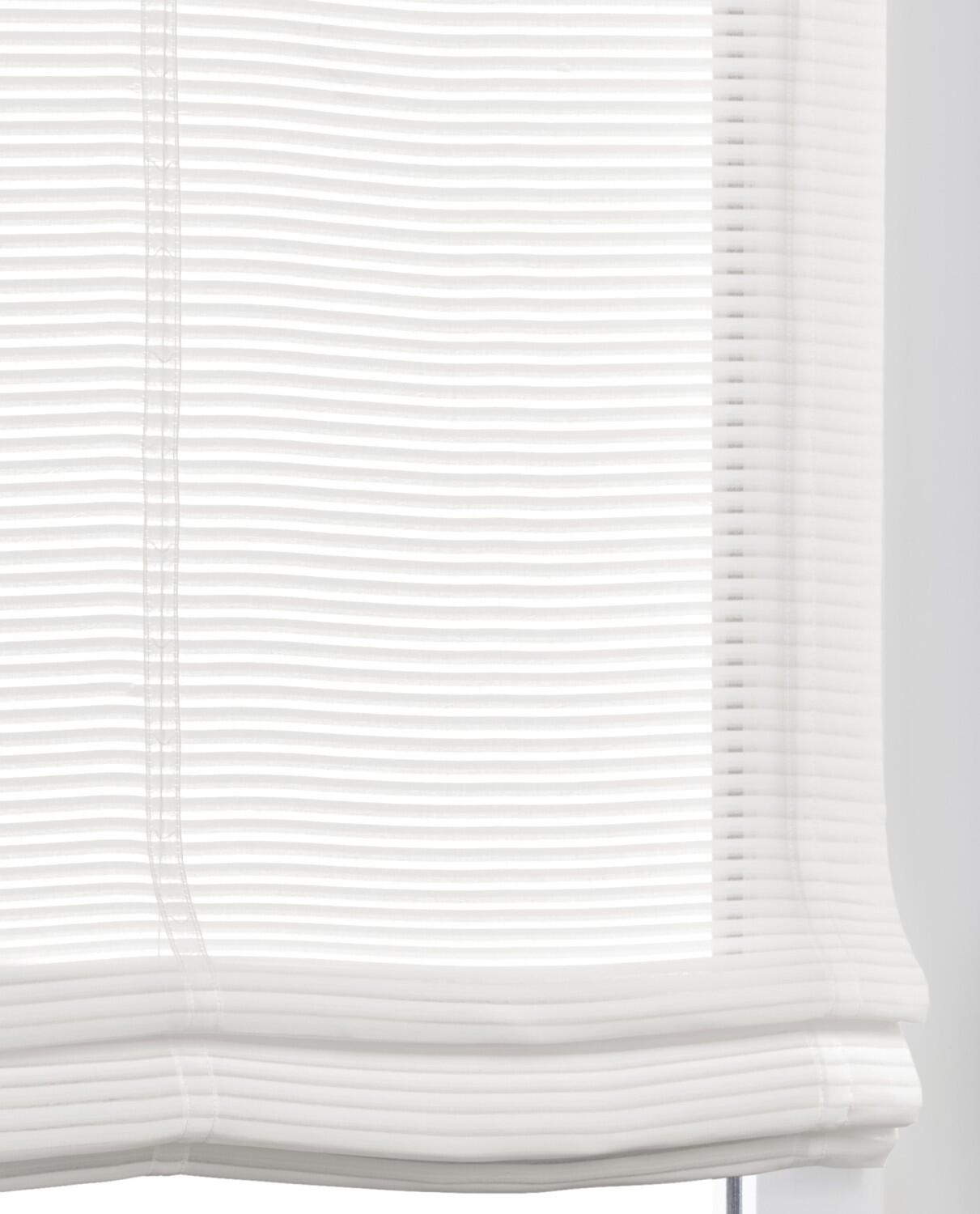 Halbtransparentes Raffrollo mit feinen Querstreifen