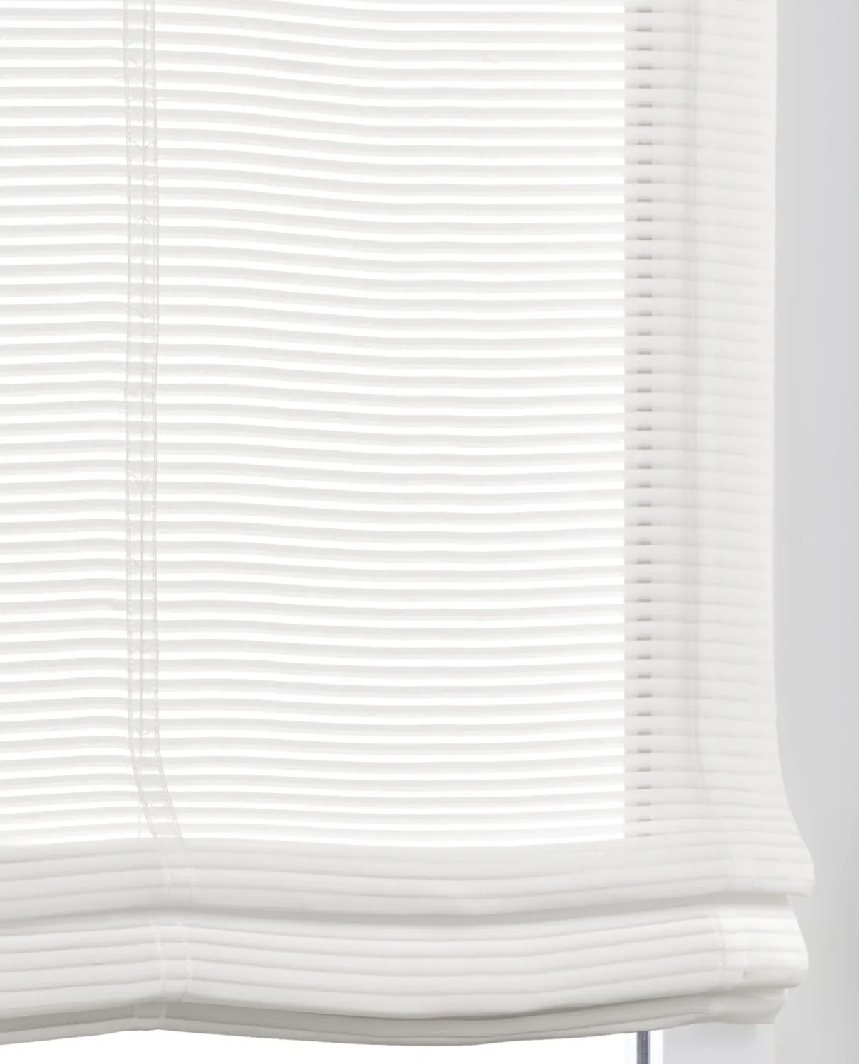 Raffrollo / Ösenrollo Areggo offwhite mit feinen Querstreifen - Breite 45 - 100 cm - Halbtransparentes Raffrollo mit feinen Querstreifen