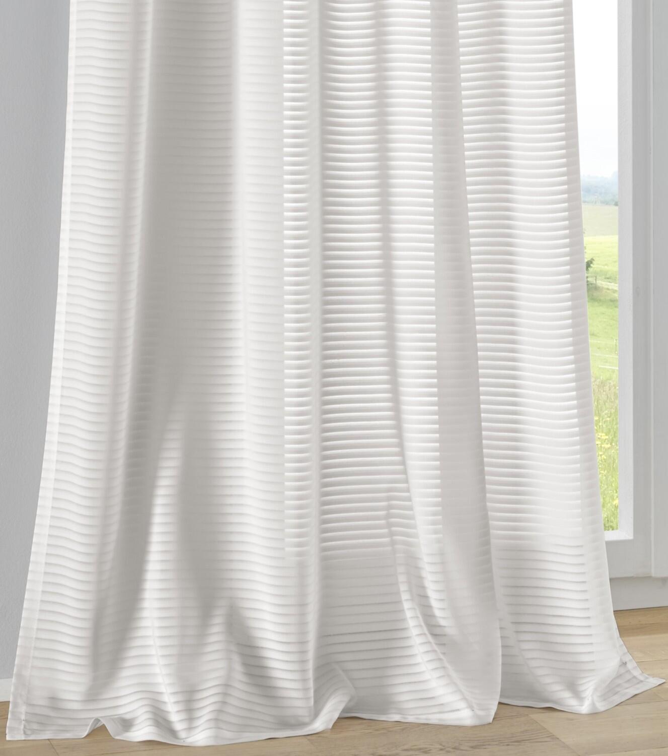 weich fallender lichtdurchlässiger Vorhang Areggo mit Querstreifen