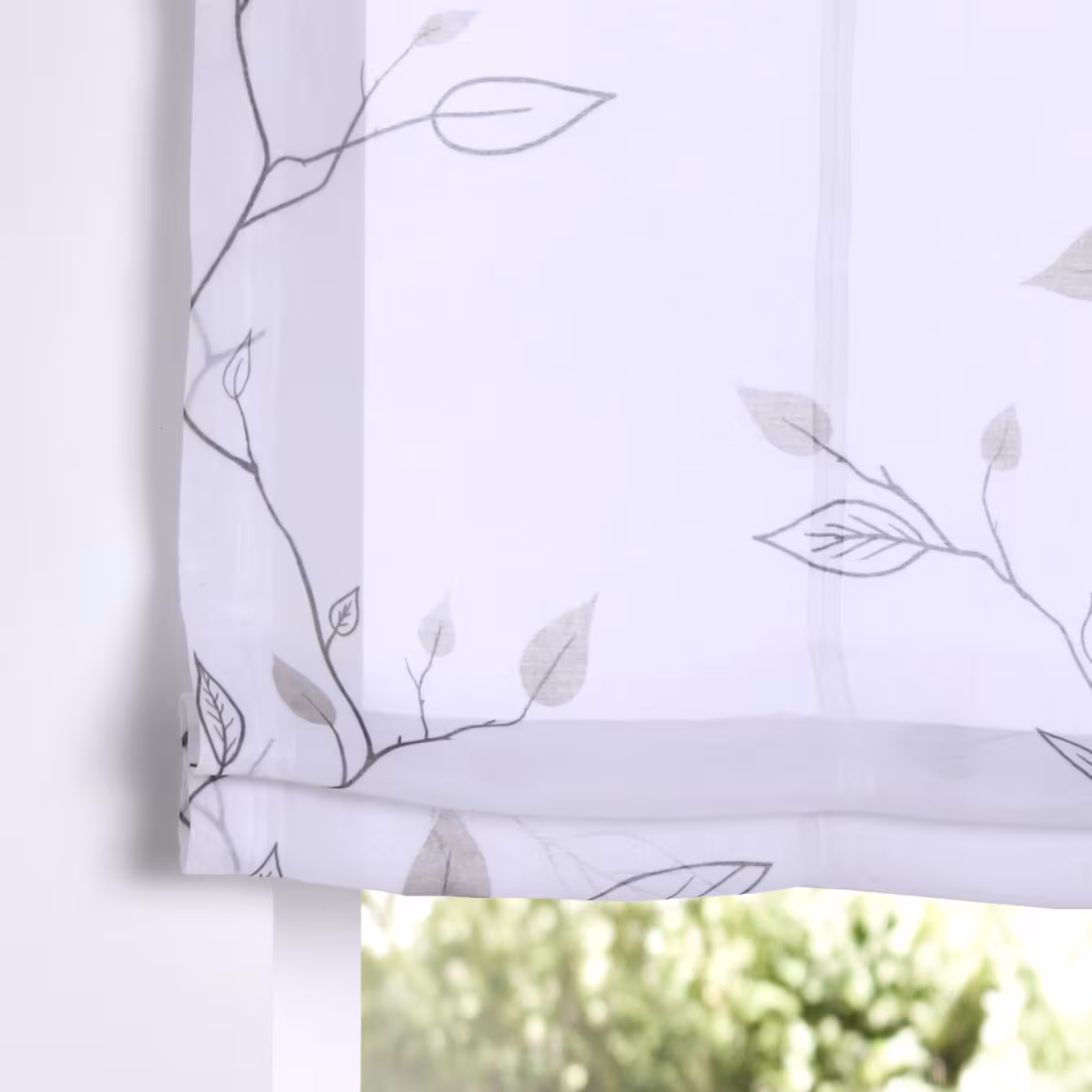 Bedrucktes Raffrollo mit Schlaufen Bonnie weiss lichtdurchlässig - Breite 45 - 120 cm - Raffrollo Bonnie floral grau taupe