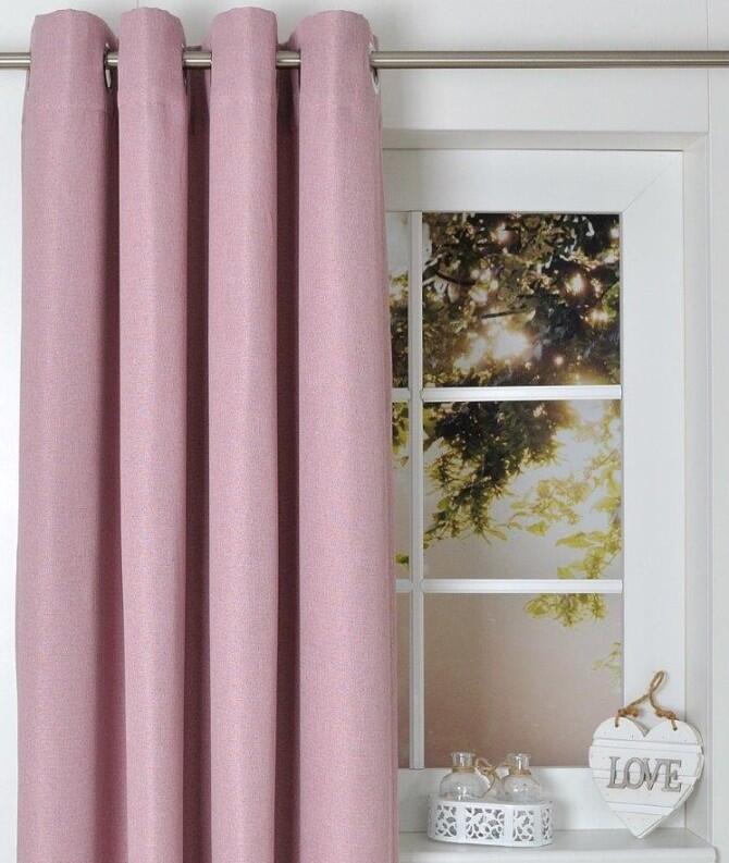 Vorhang_Ösenschal_Dimout_rose_Fenster