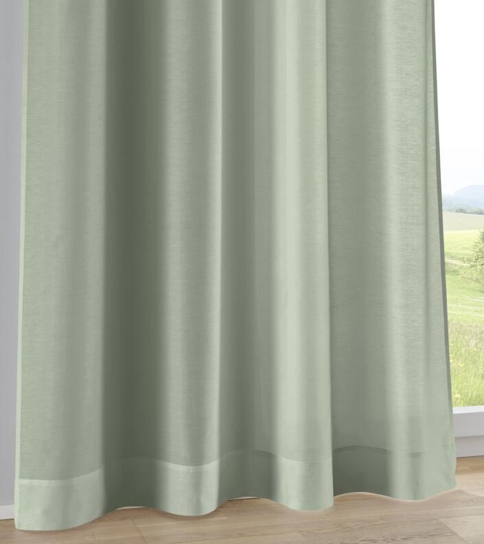 halbtransparent, sanftes salbeigrün, Weicher, gleichmäßiger Fall, Dekorative Wellen