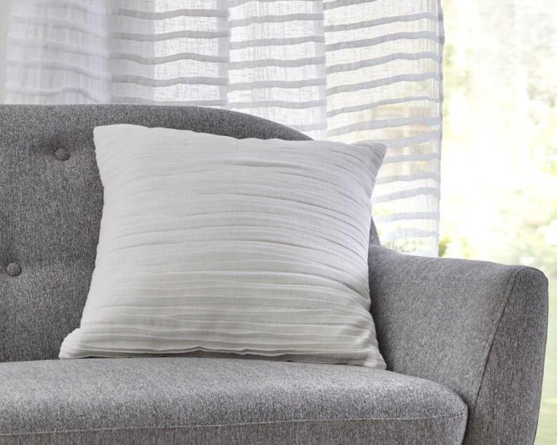 Sofakissen Crinkle offwhite Handarbeit